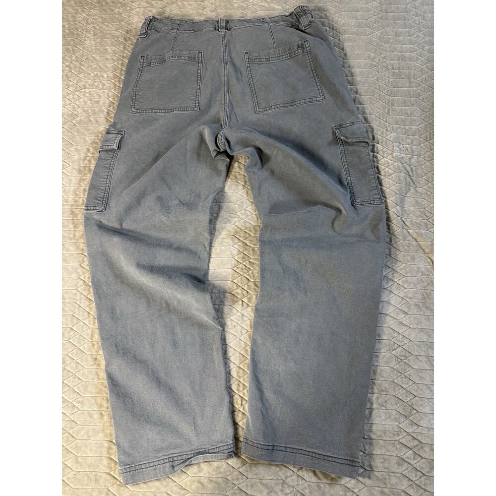 American Eagle Outfitters Women’s Gray Stretch Cargo Pants Regular Straight - Picture 4 of 11